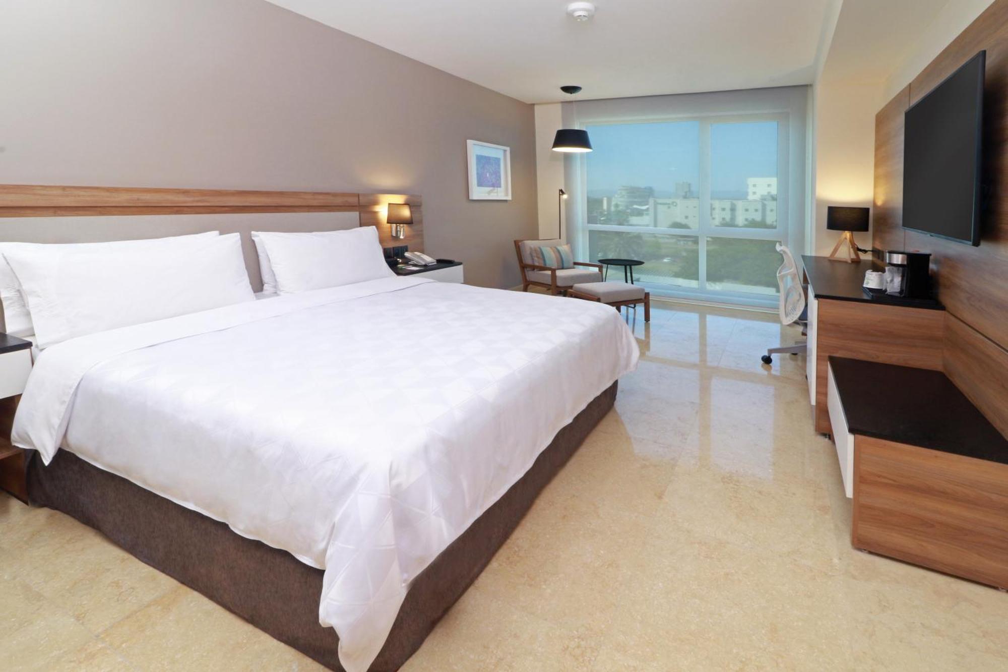 Holiday Inn & Suites - Puerto Vallarta Marina & Golf By Ihg Extérieur photo