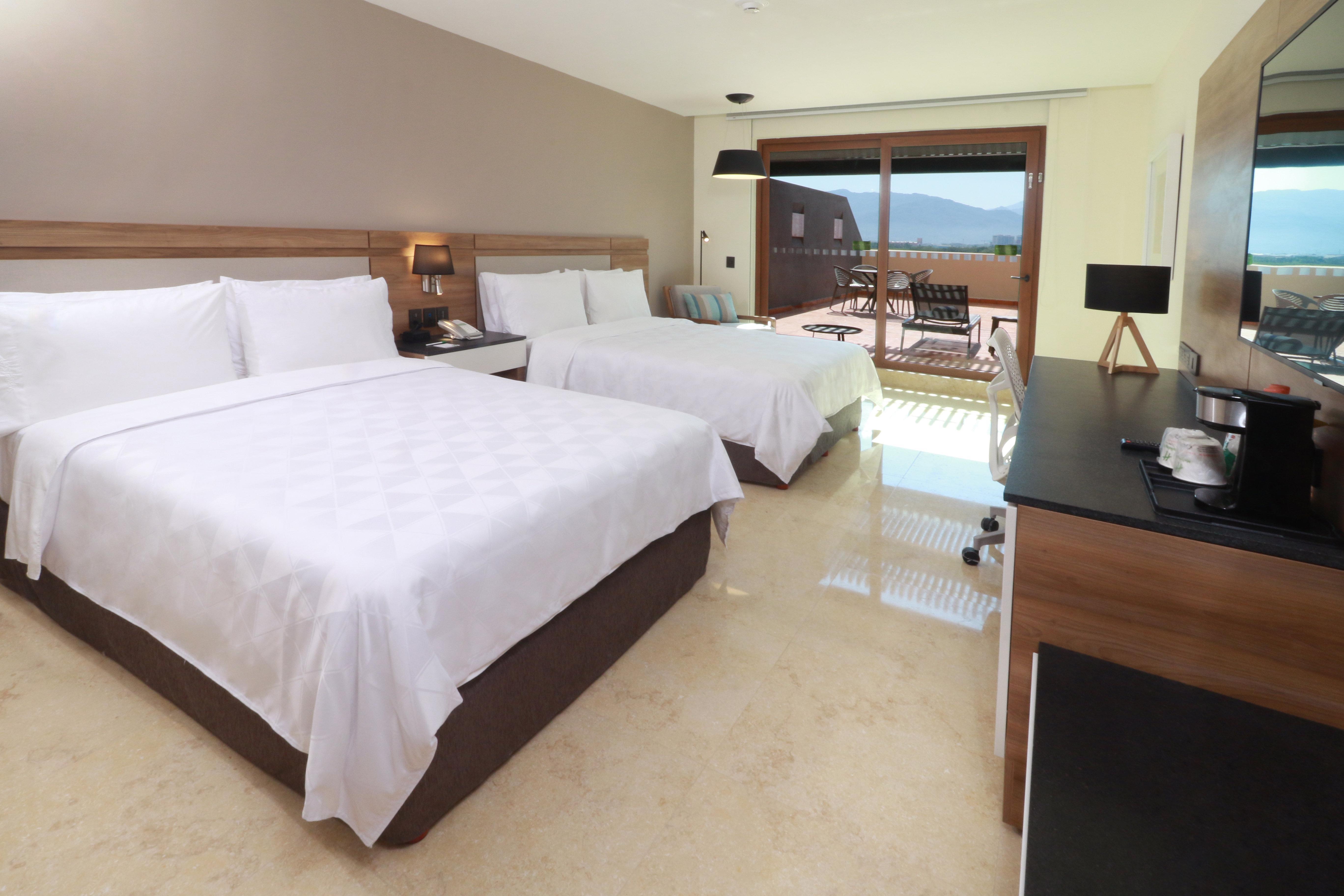 Holiday Inn & Suites - Puerto Vallarta Marina & Golf By Ihg Extérieur photo