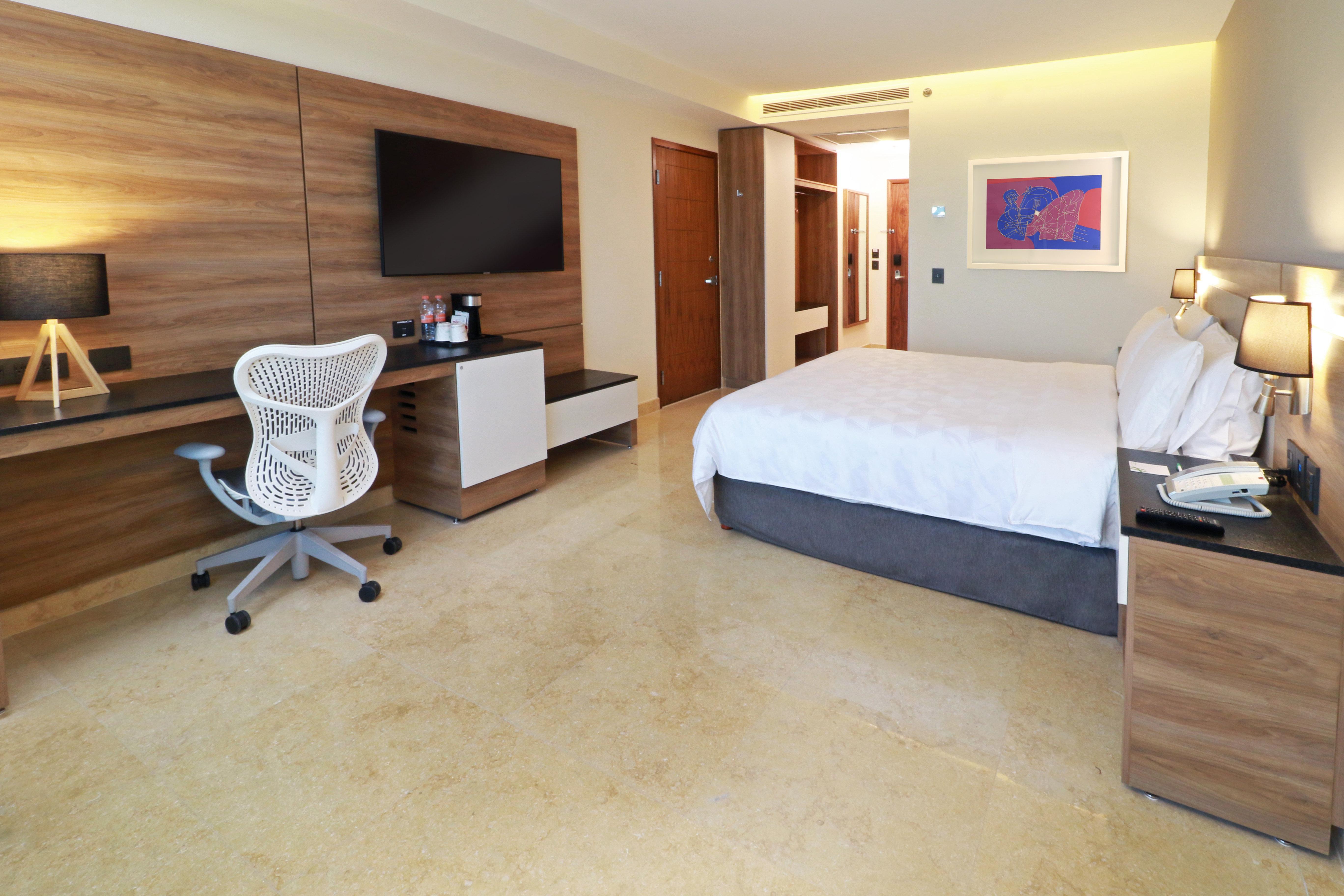 Holiday Inn & Suites - Puerto Vallarta Marina & Golf By Ihg Extérieur photo