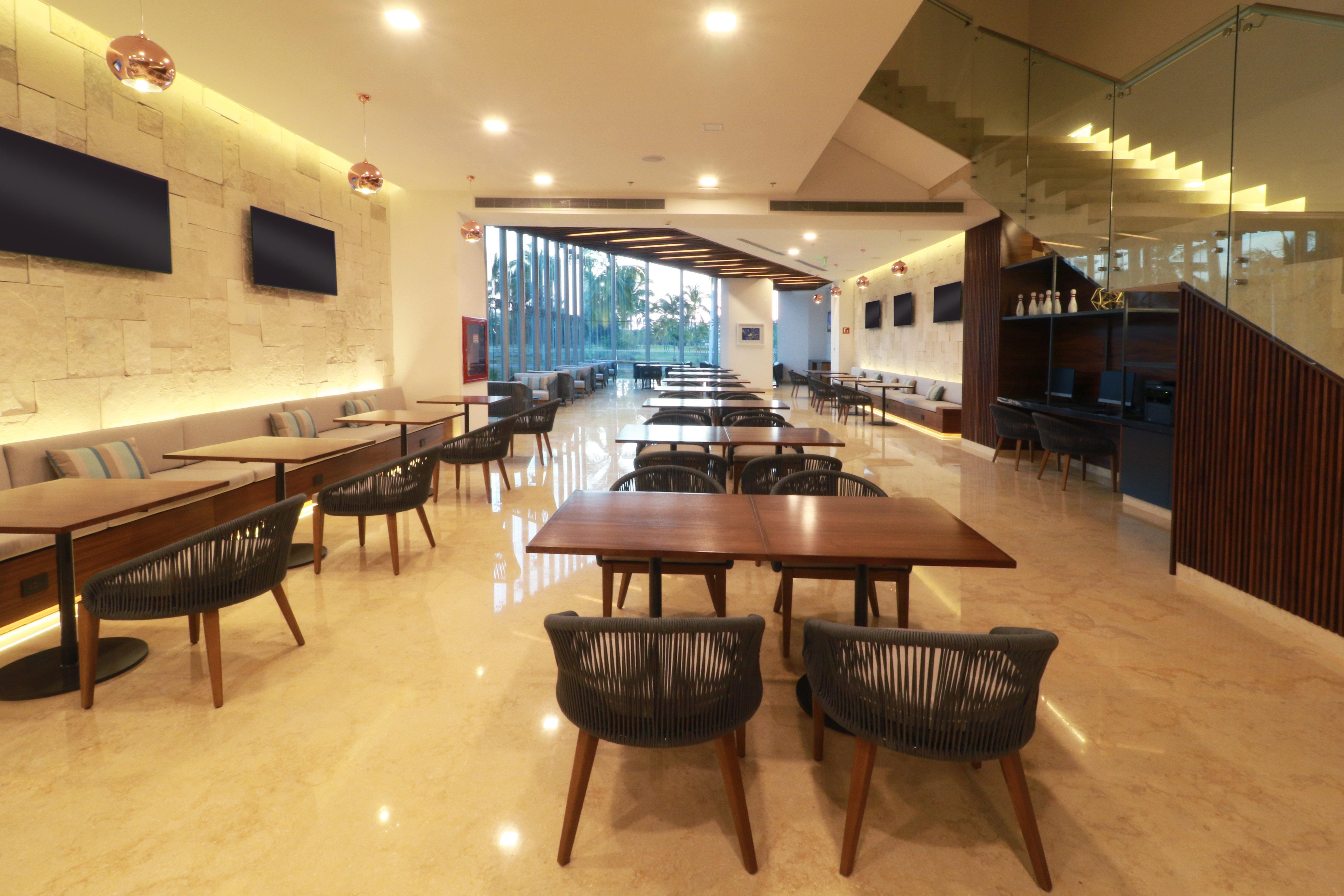 Holiday Inn & Suites - Puerto Vallarta Marina & Golf By Ihg Extérieur photo